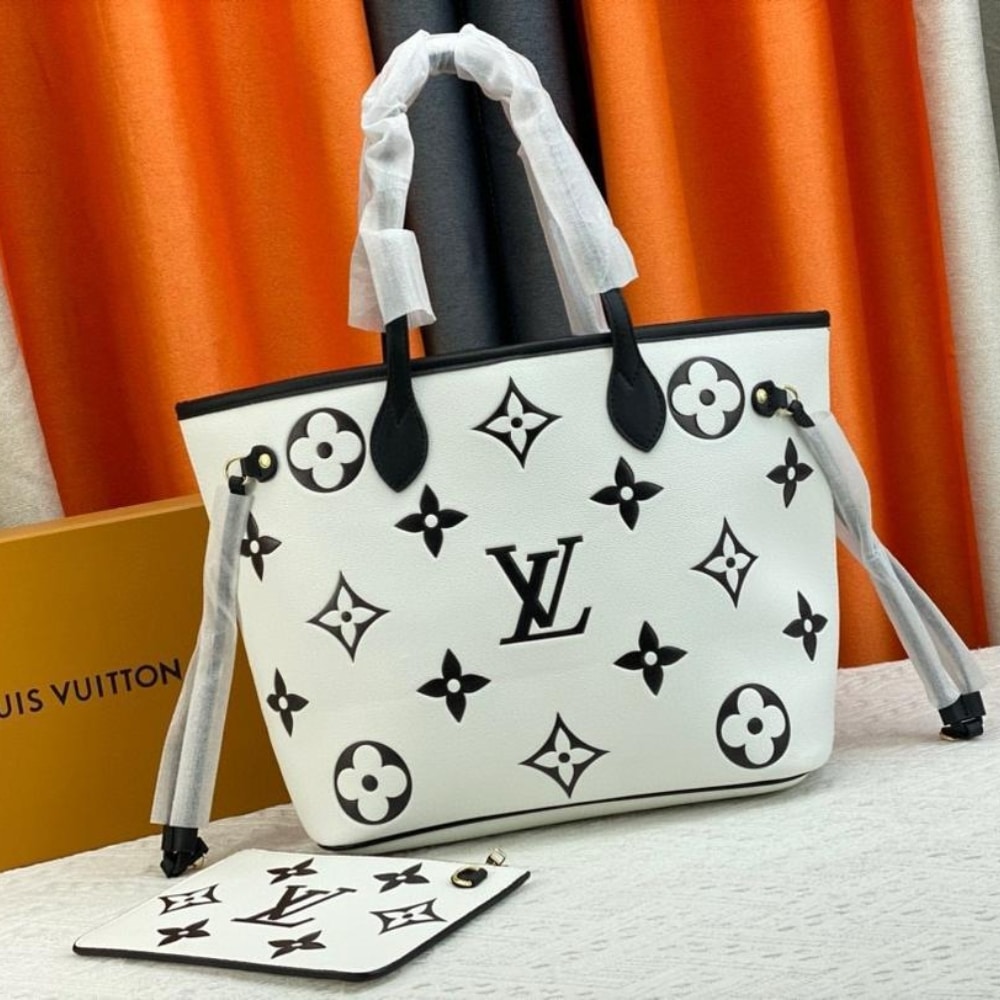 Alternative view of Louis Vuitton Neverfull MM Begie And Black 31Cm M46039