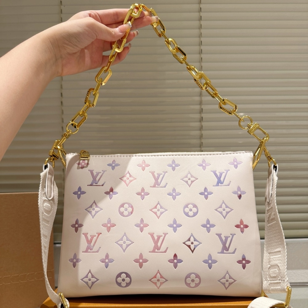 Alternative view of Louis Vuitton Coussin PM Dream Cream 28Cm M25507