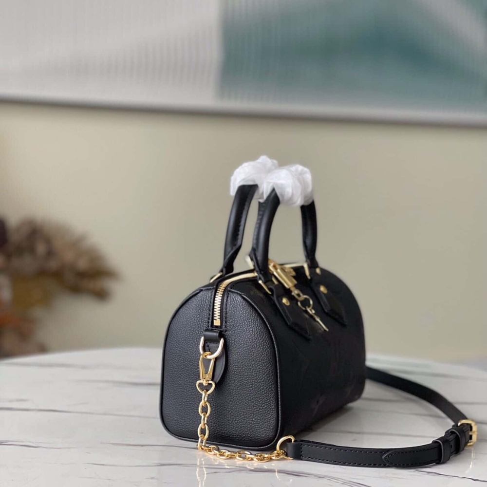 Alternative view of Louis Vuitton Speedy Bandoulière 20 Black 20Cm M58953