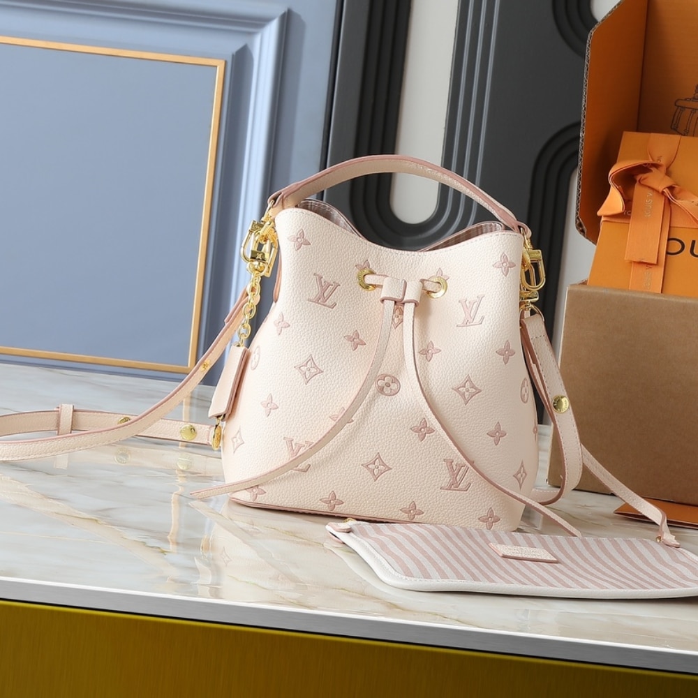 Alternative view of Louis Vuitton Neonoé BB Bag Eden Beige 20Cm M14401
