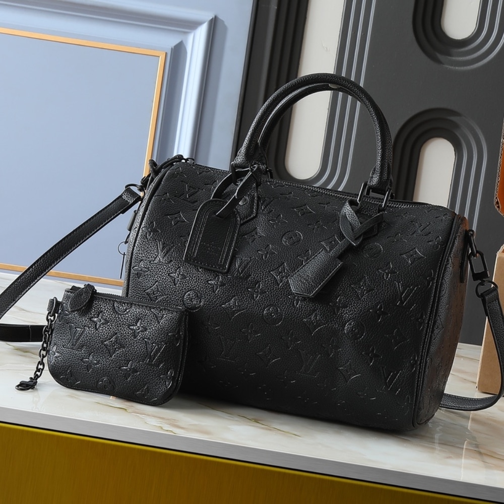 Alternative view of Louis Vuitton Speedy P9 Bandoulière 30 Black 26Cm M13904