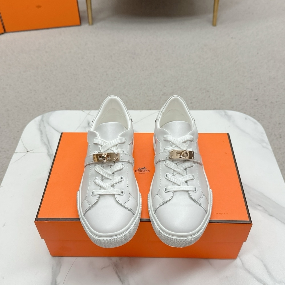 Alternative view of Hermes Day Sneaker Blanc H212257Z 90340