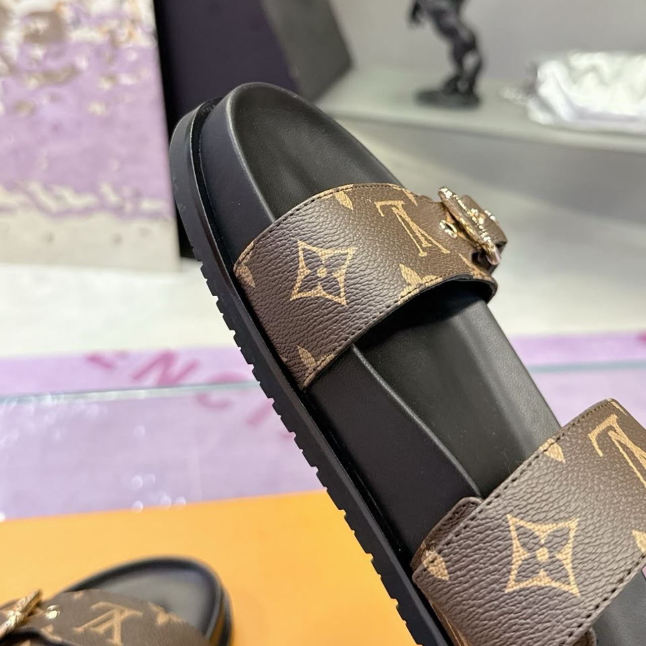 Louis Vuitton Bomdia Flat Mule Brown 1A3R5M - Image 8