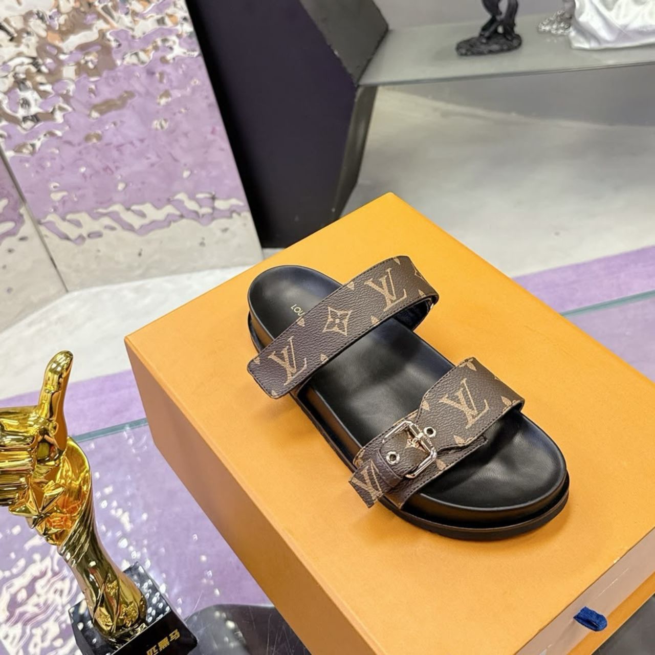 Louis Vuitton Bomdia Flat Mule Brown 1A3R5M - Image 7