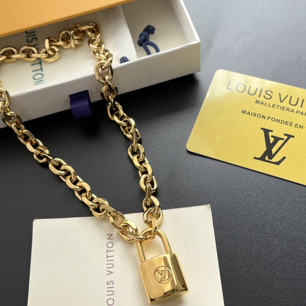 Alternative view of Louis Vuitton LV Edge Necklace Cadenas MP2993