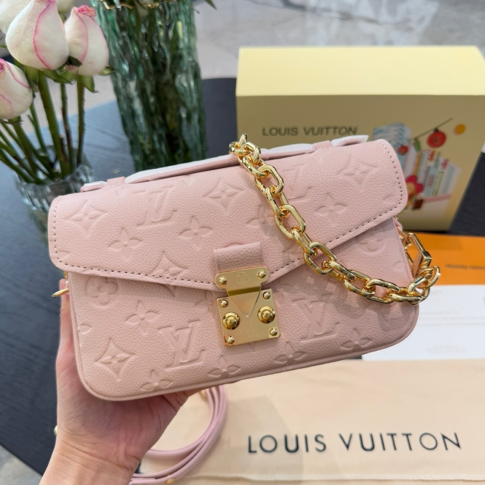 Alternative view of Louis Vuitton Pochette Métis East West Pink Opale 30Cm M47045