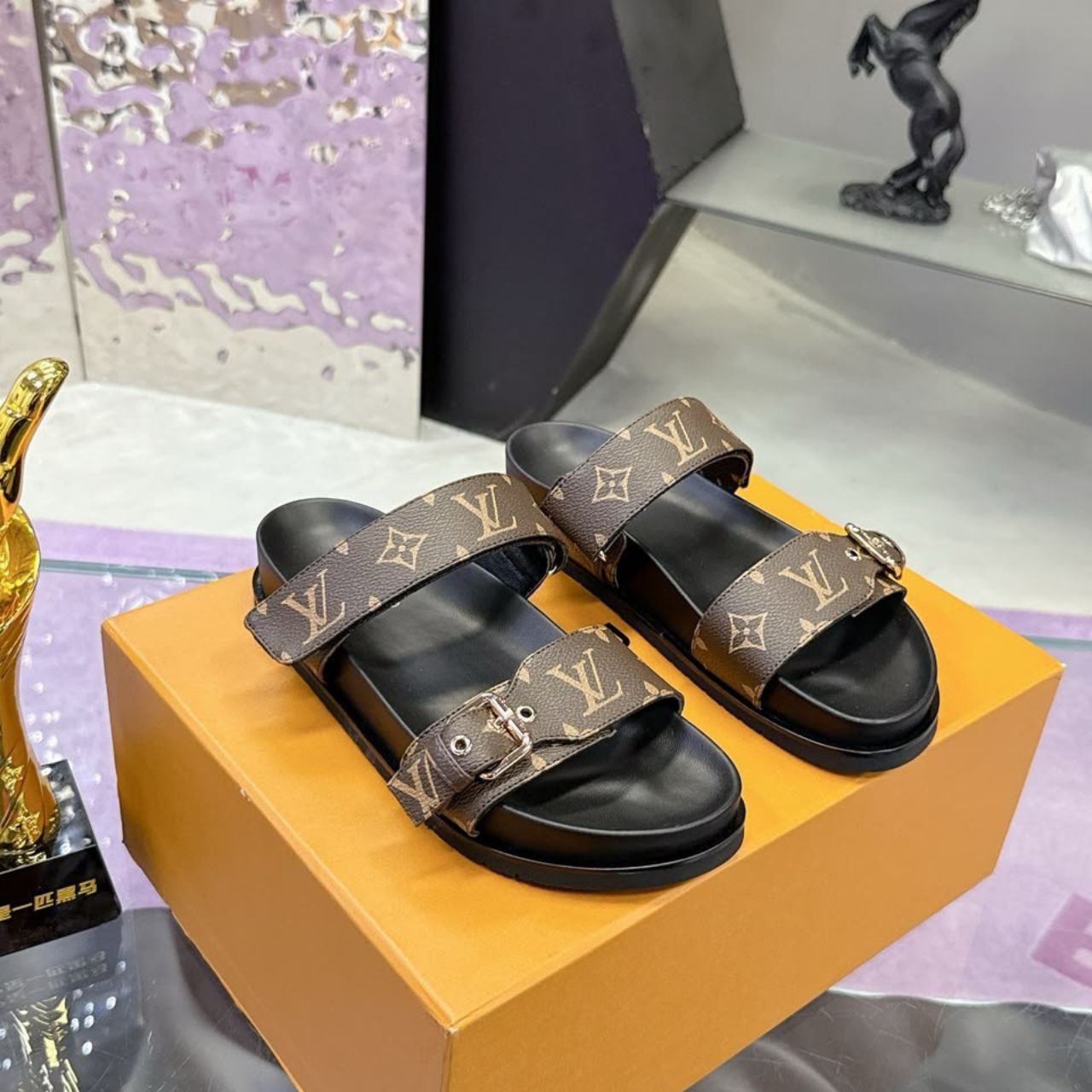 Louis Vuitton Bomdia Flat Mule Brown 1A3R5M - Image 3