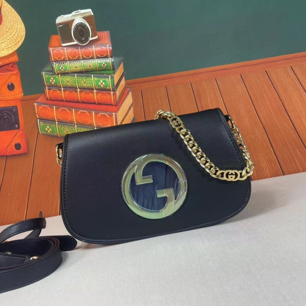 Alternative view of Gucci Blondie Shoulder Bag Black 28Cm 699268 UXX0G 1000