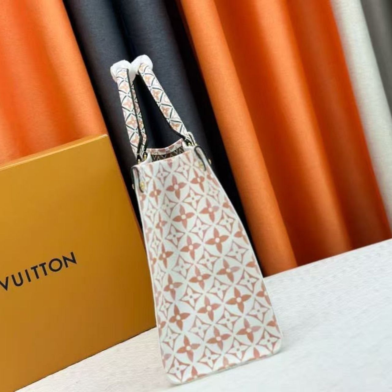 Louis Vuitton Lv By The Pool Onthego PM Yellow 25Cm M22975 - Image 7
