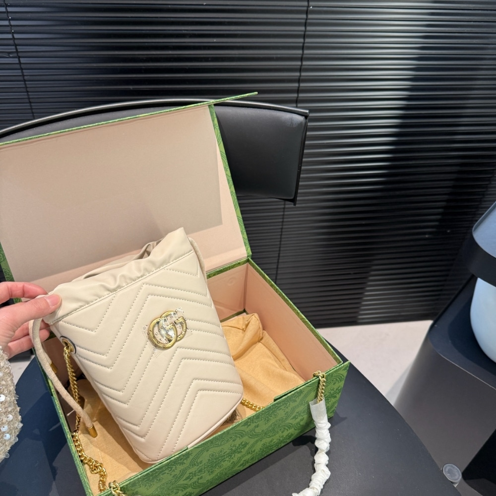 Alternative view of Gucci GG Marmont Matelassé Chevron Mini Bucket Bag White 12Cm 575163 DTDRT 9022