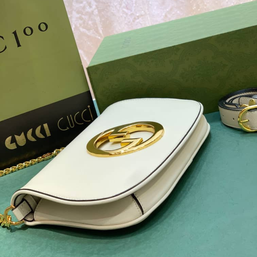 Alternative view of Gucci Blondie Shoulder Bag White 28Cm 699268 UXX0G 9022