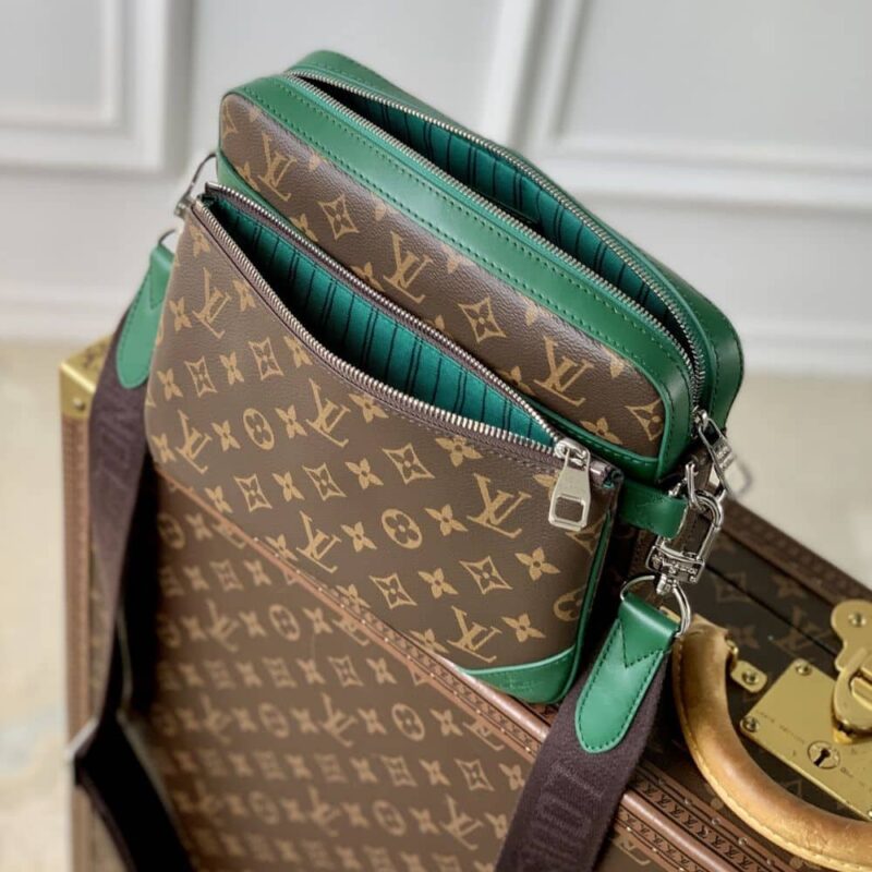 Alternative view of Louis Vuitton Trio Messenger Bag Green 25Cm M12766