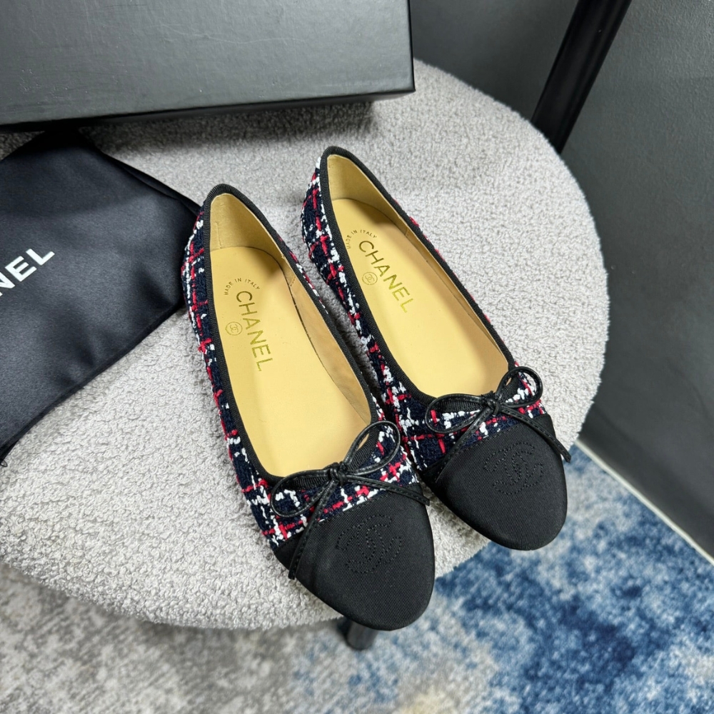 Alternative view of Chanel Ballerina Flat Shoes Tweed In Black