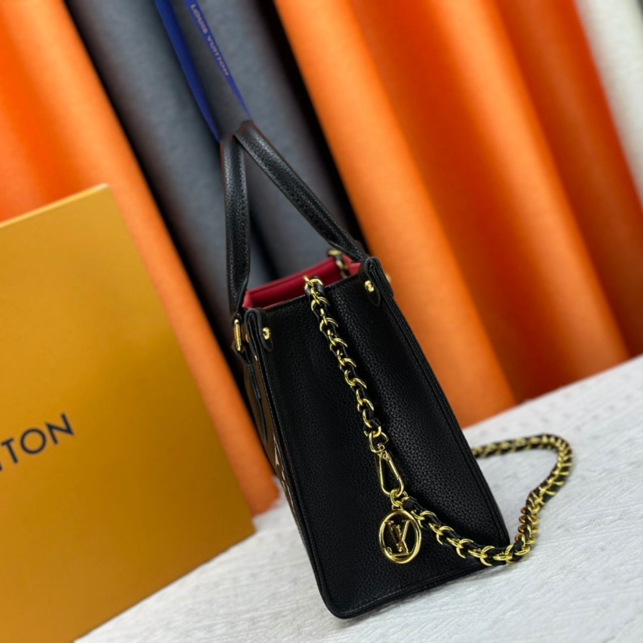 Louis Vuitton Onthego PM Black 25Cm M45659 - Image 4