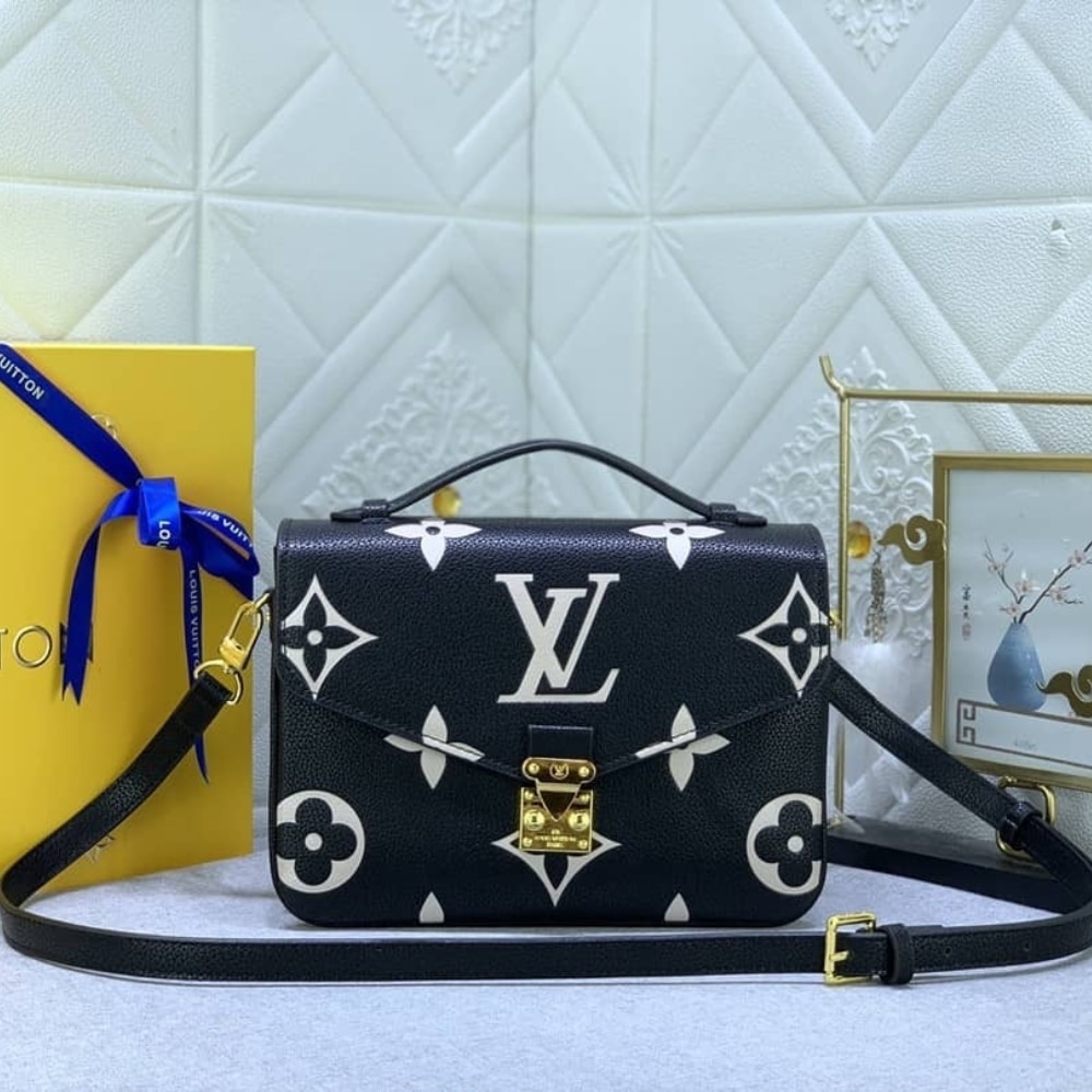 Alternative view of Louis Vuitton Pochette Métis Bag Black 25Cm M45773