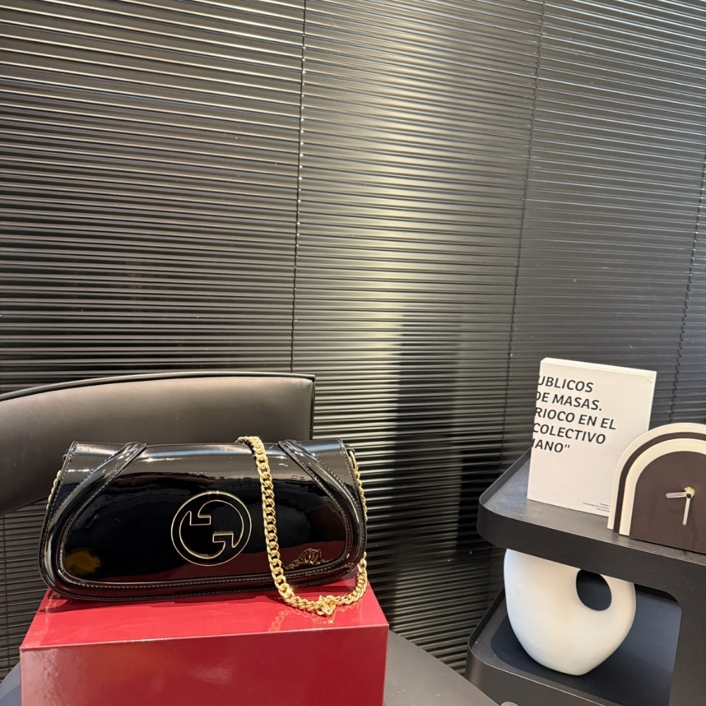 Alternative view of Gucci Blondie Continental Chain Wallet Black 29Cm 814952 AAEEY 1000