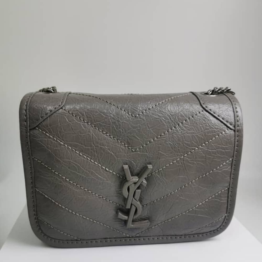 Alternative view of Saint Laurent Niki Vintage Leather Chain Wallet Beige 19Cm