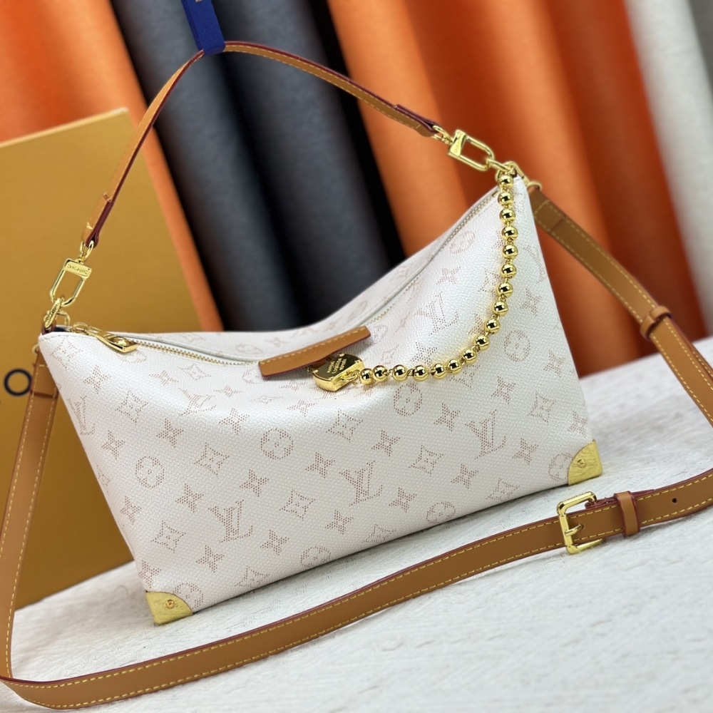 Alternative view of Louis Vuitton Bobo Trunk Off White 32Cm M14661