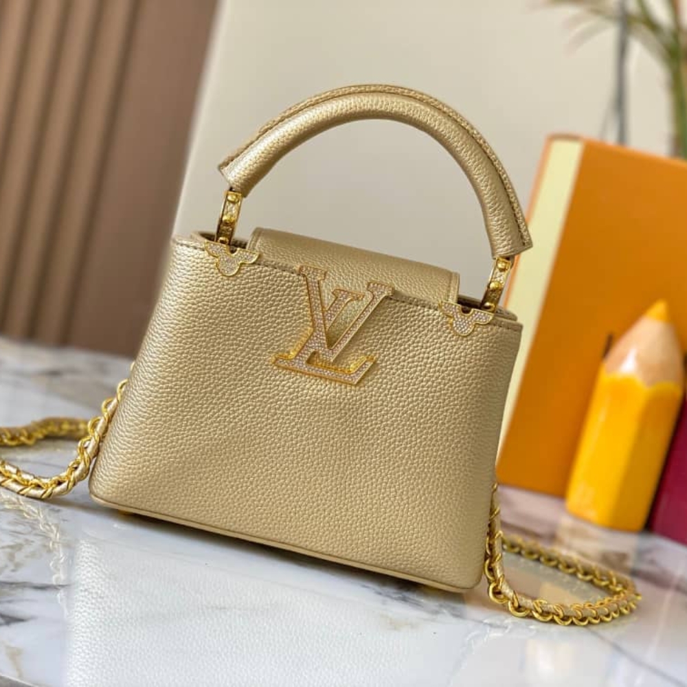 Alternative view of Louis Vuitton Capucines Bag Gold 21Cm M24583