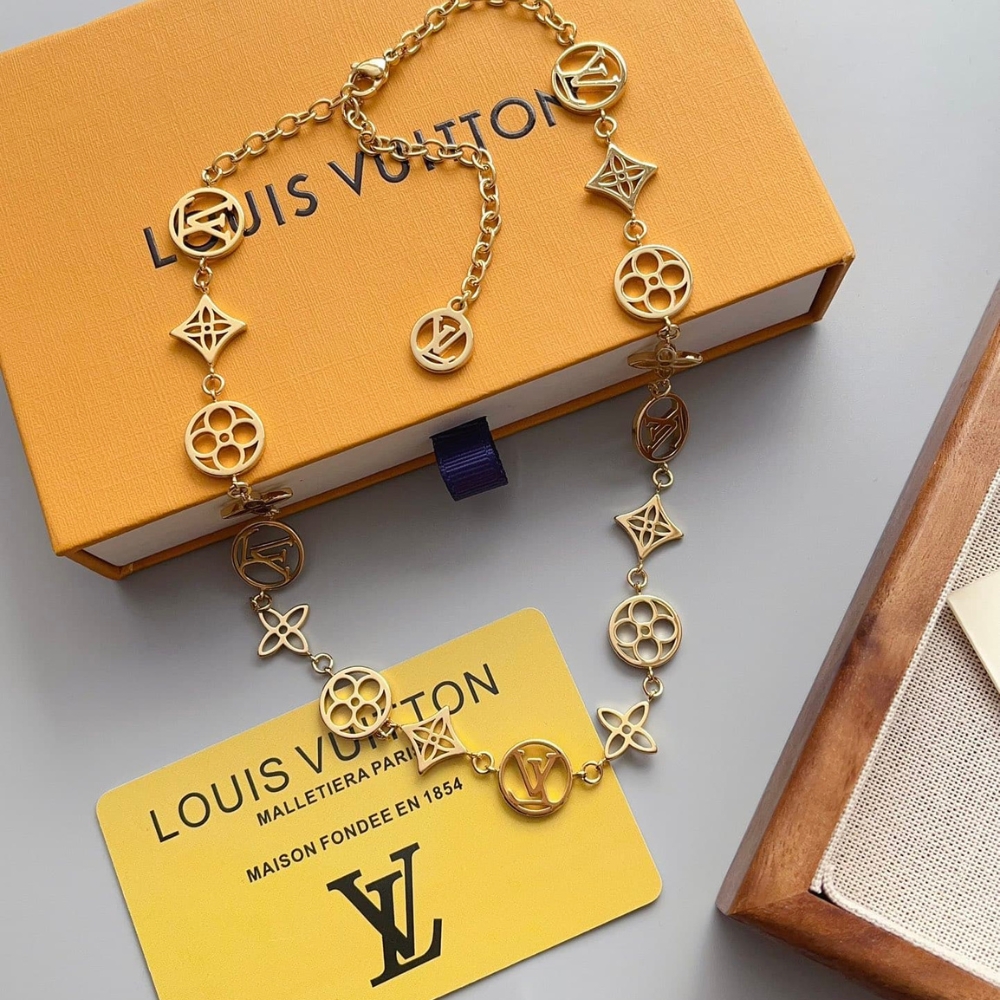 Alternative view of Louis Vuitton LV Lace Necklace Gold M01057