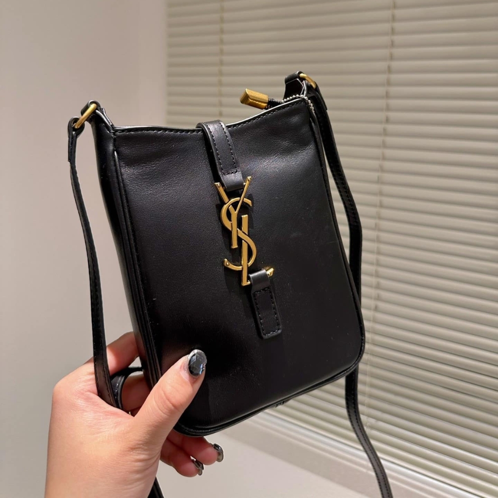 Alternative view of Saint Laurent Le 5 A 7 Mini Vertical Bag Black 18Cm