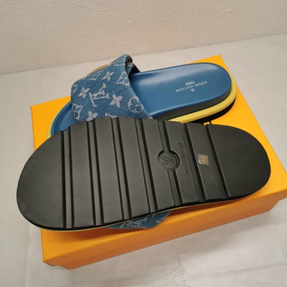 Alternative view of Louis Vuitton Pool Pillow Flat Comfort Mules Blue 1ACJVH