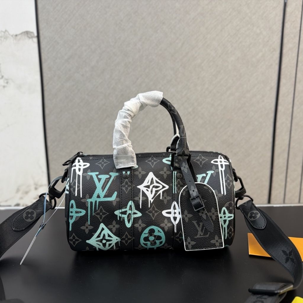 Louis Vuitton Keepall Bandouliere 25 Black And Green Monogram 25.5Cm M21399 - Image 2