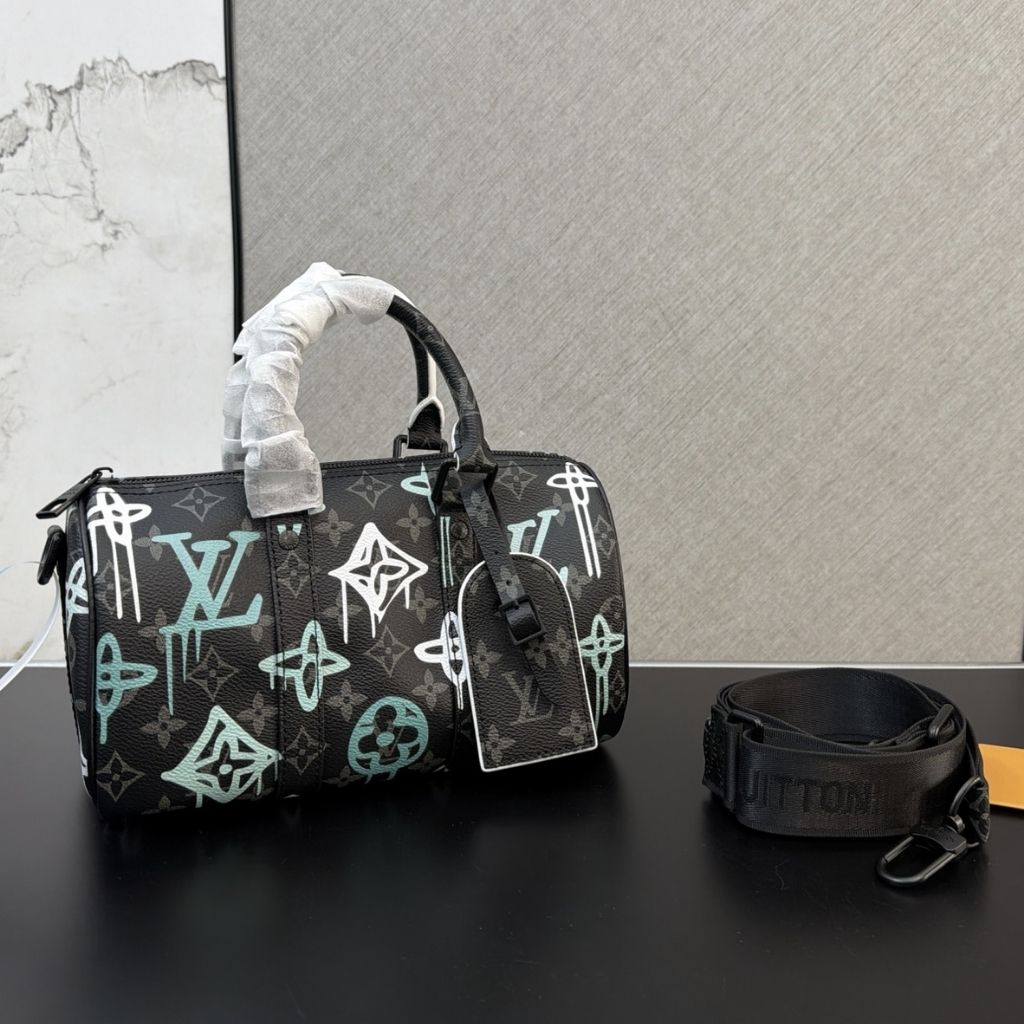 Louis Vuitton Keepall Bandouliere 25 Black And Green Monogram 25.5Cm M21399 - Image 4