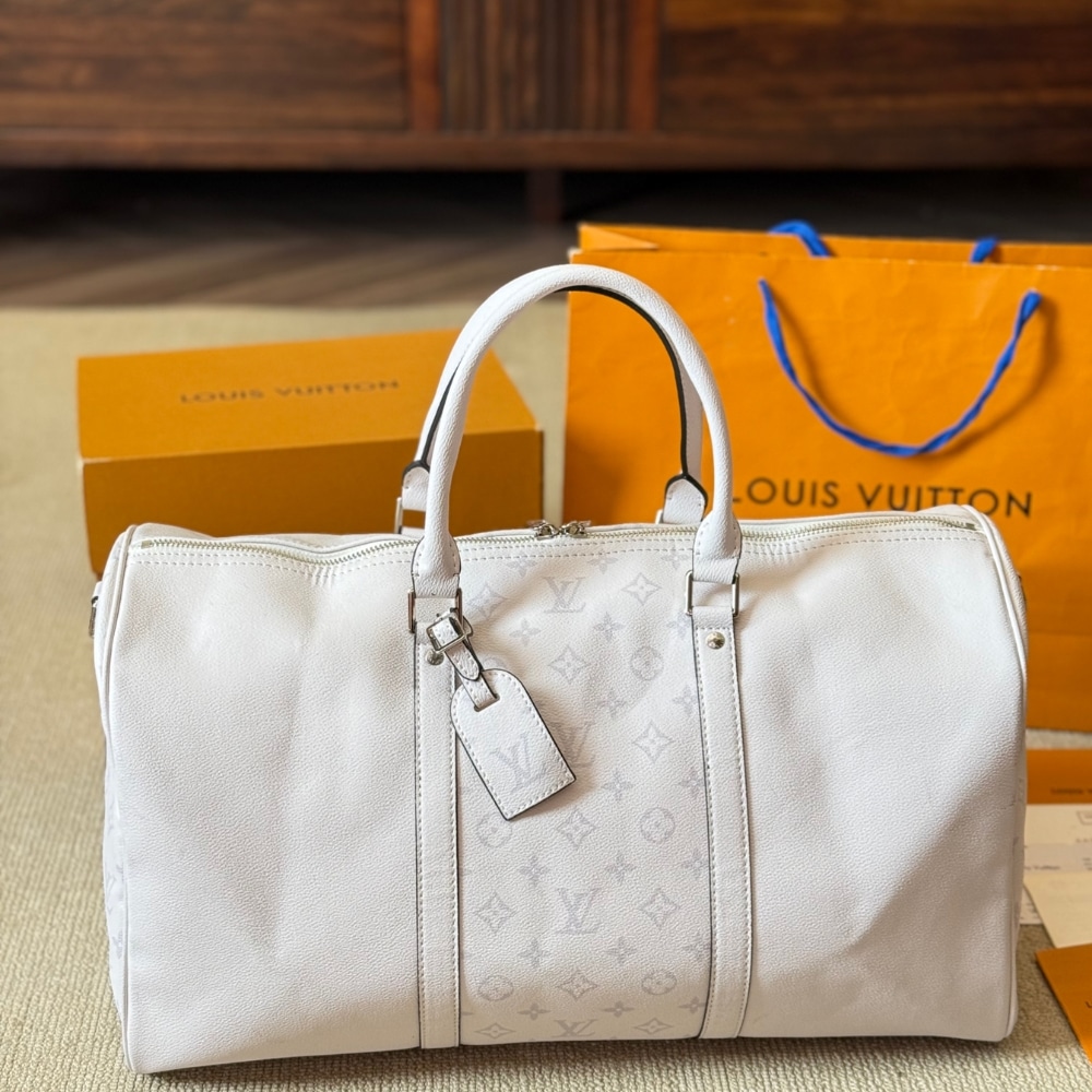 Alternative view of Louis Vuitton Keepall 5 Bandouliere Optical White 40Cm M30885
