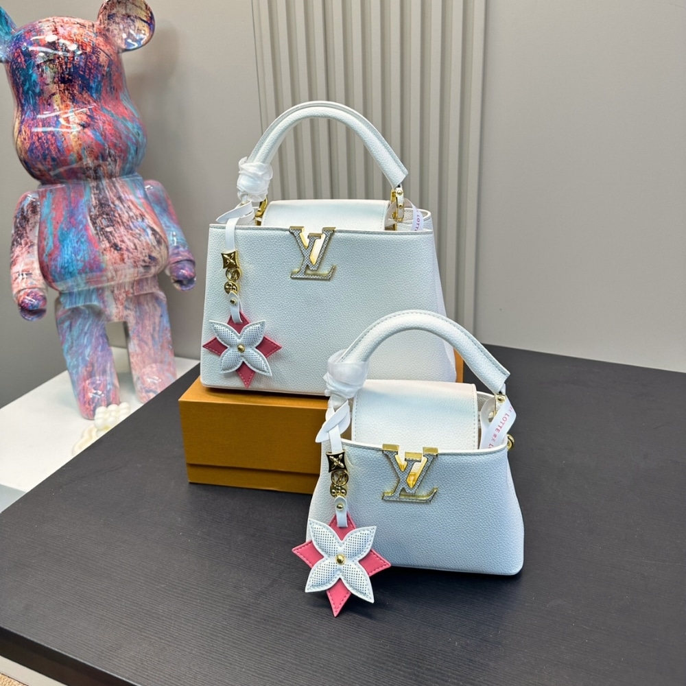 Alternative view of Louis Vuitton Capucines Mini Bag Snow White 20Cm M21416