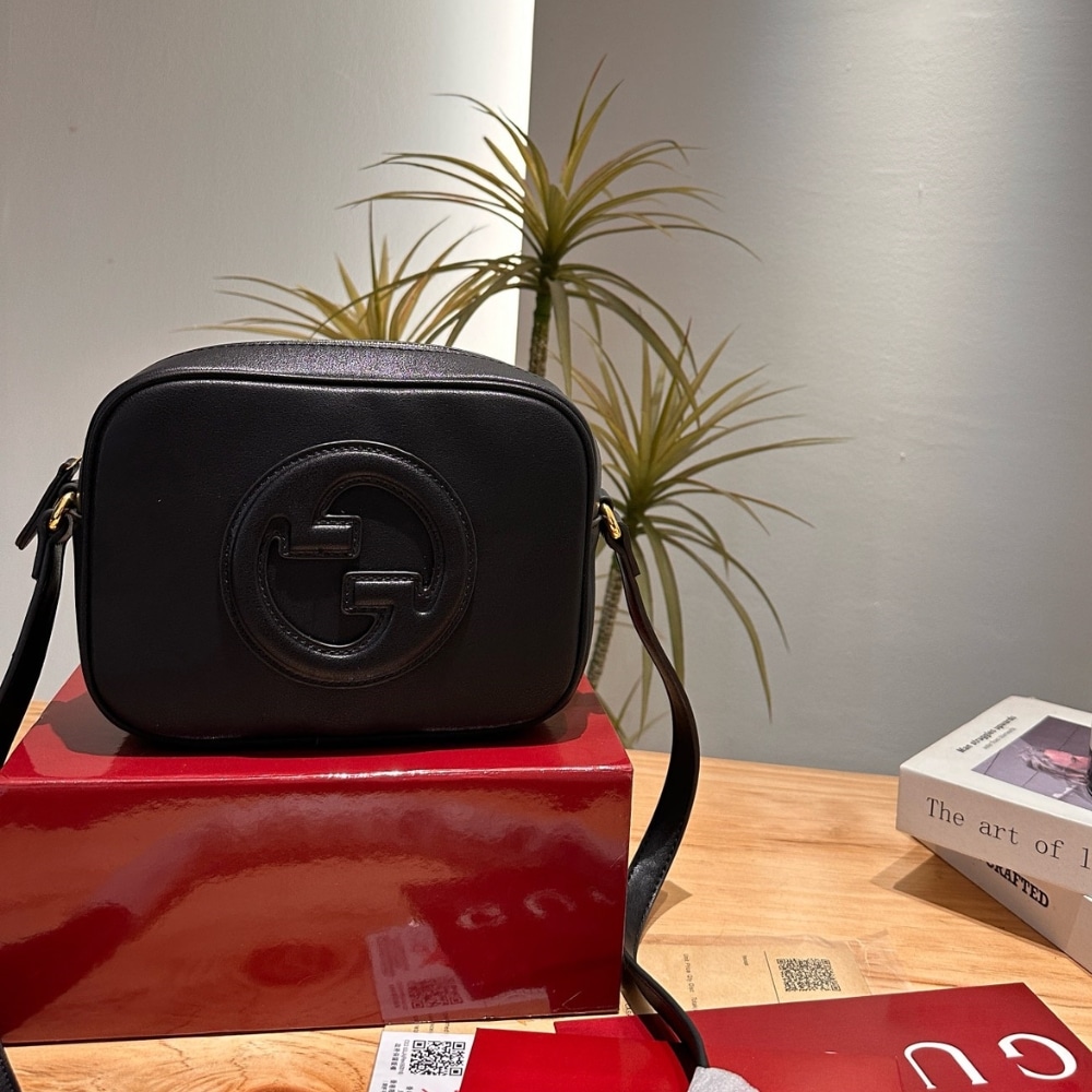 Alternative view of Gucci Blondie Mini Shoulder Bag Black 20Cm 820429 AAEDB 1000 20