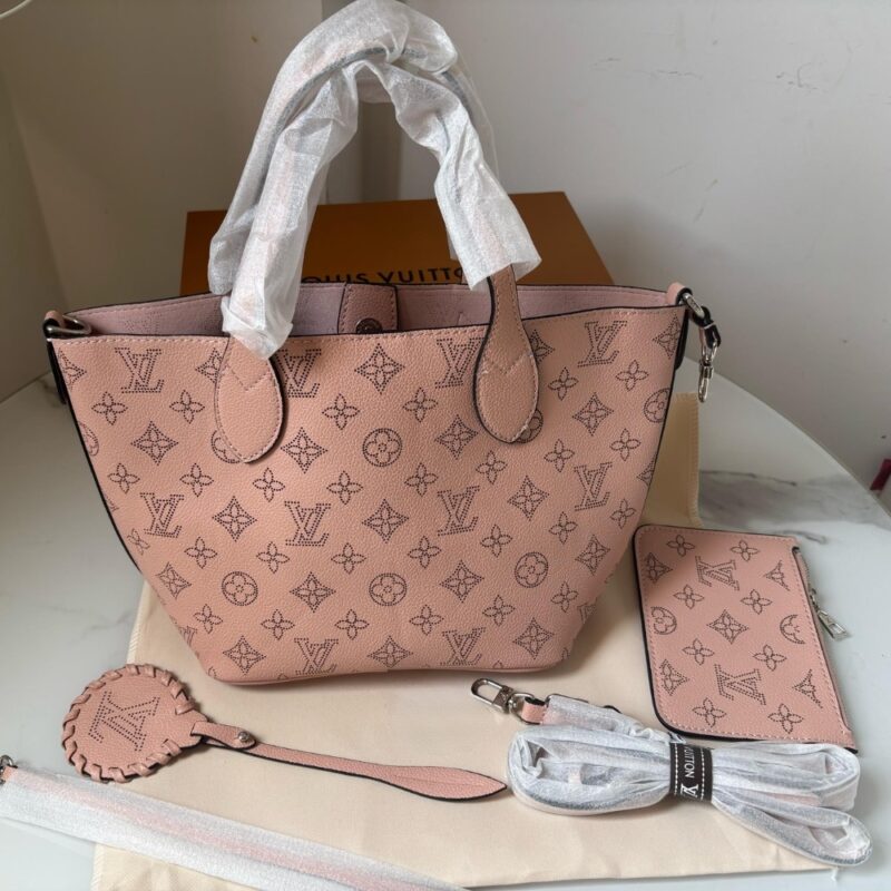 Alternative view of Louis Vuitton Blossom Mahina Leather Bag Pink 21Cm M23196
