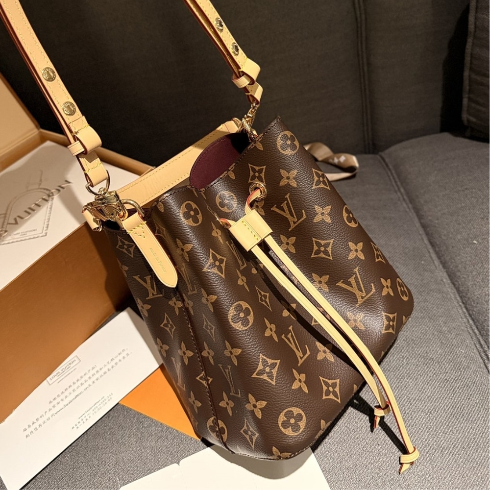 Alternative view of Louis Vuitton Néonoé BB Bag Monogram Brown 20Cm M46581
