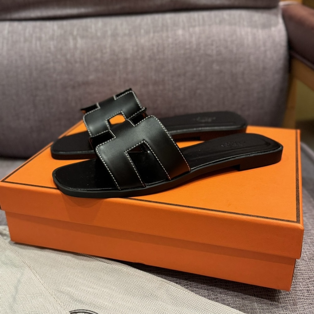 Alternative view of Hermes Oran Sandal Noir H021056Z 01340