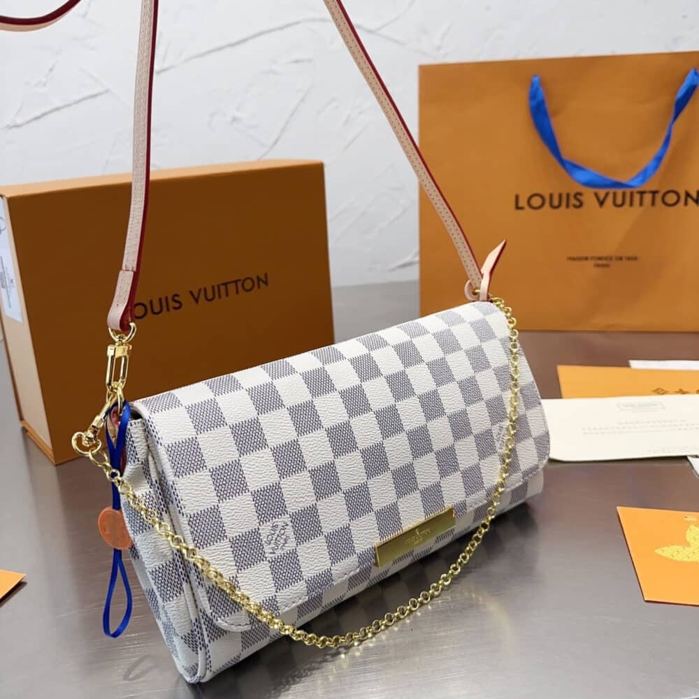Alternative view of Louis Vuitton Favorite MM Damier Azur 26Cm