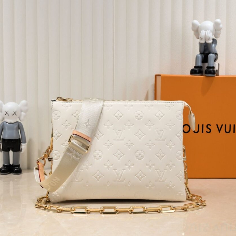 Alternative view of Louis Vuitton Coussin PM Cream 26Cm M57793