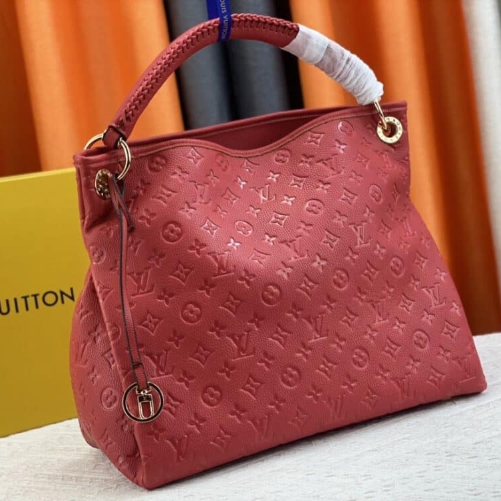 Alternative view of Louis Vuitton Artsy MM Red 47Cm