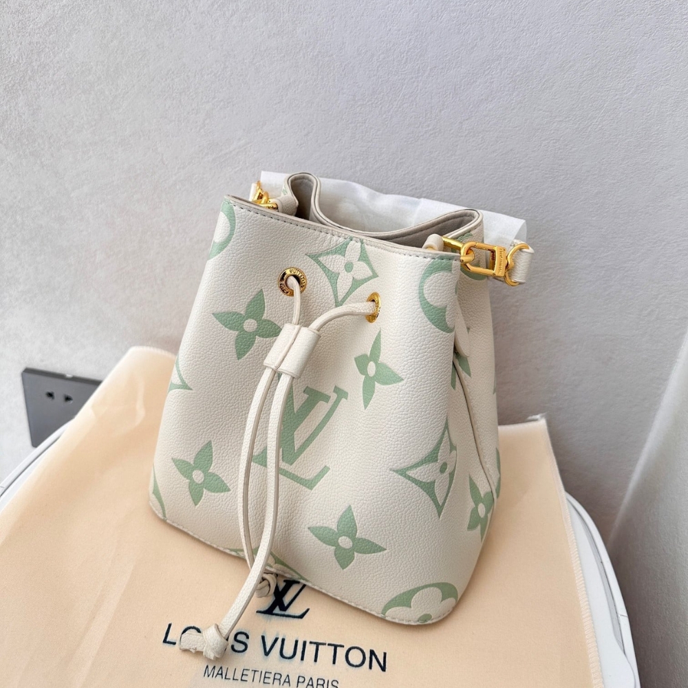 Alternative view of Louis Vuitton Neonoe BB Milky Way Green 20Cm M24048
