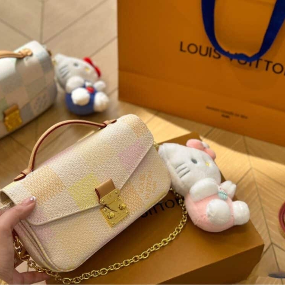 Alternative view of Louis Vuitton Pochette Métis East West Damier Canvas Peach 21Cm N40749
