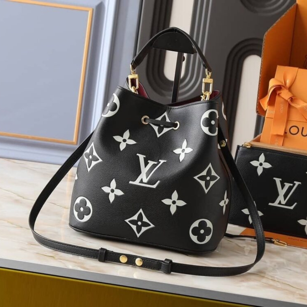 Alternative view of Louis Vuitton Neonoe MM Black 25Cm M45497