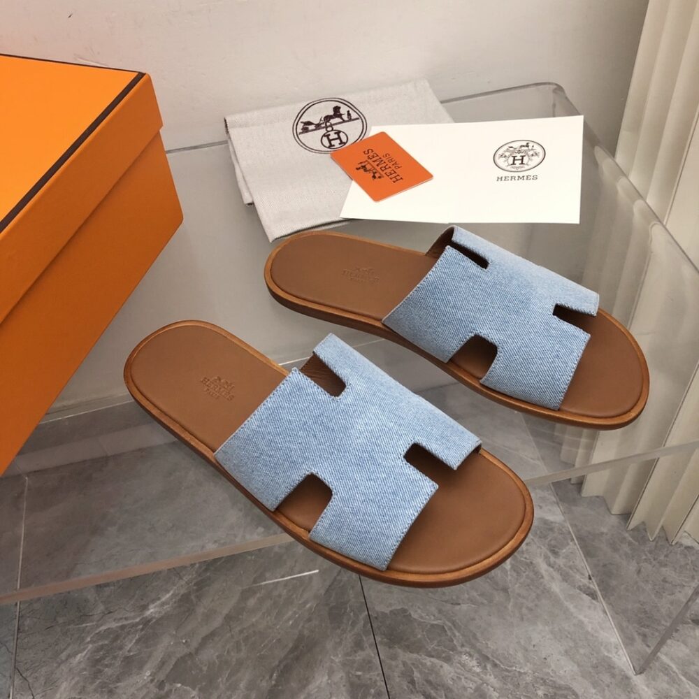 Alternative view of Hermes Izmir Sandal Bleu Clair H221819ZHCB400