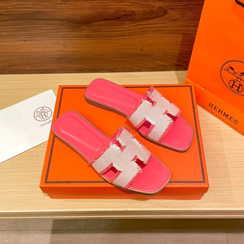 Alternative view of Hermes Oran Sandal Pink H231095Z C5350