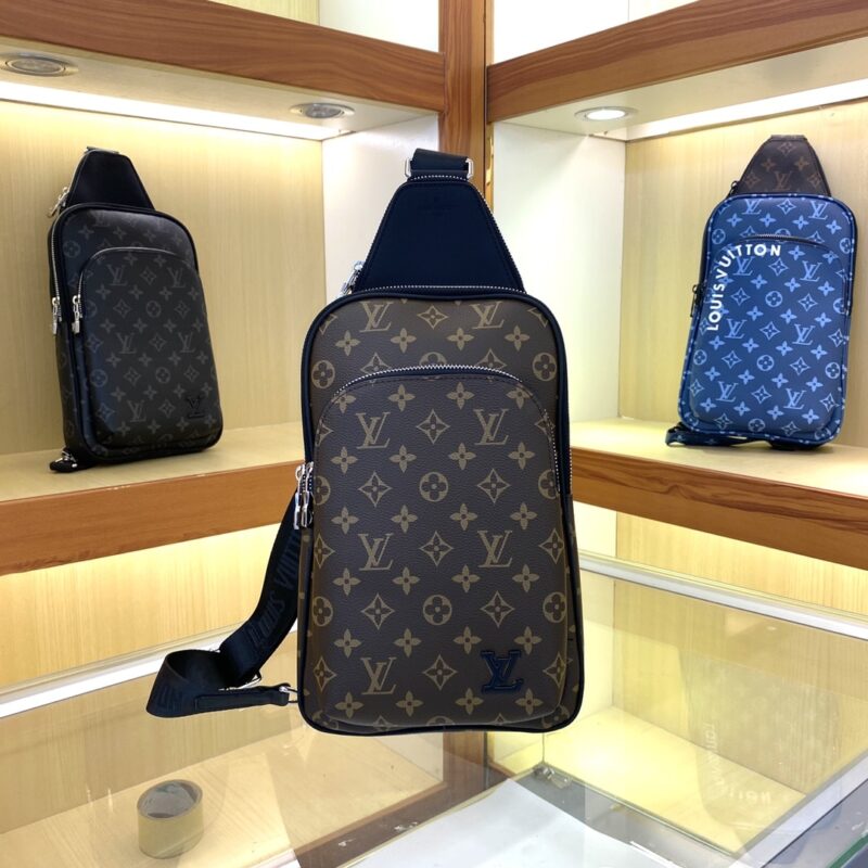 Alternative view of Louis Vuitton Avenue NM Crossbody Bag Monogram 31Cm M46327