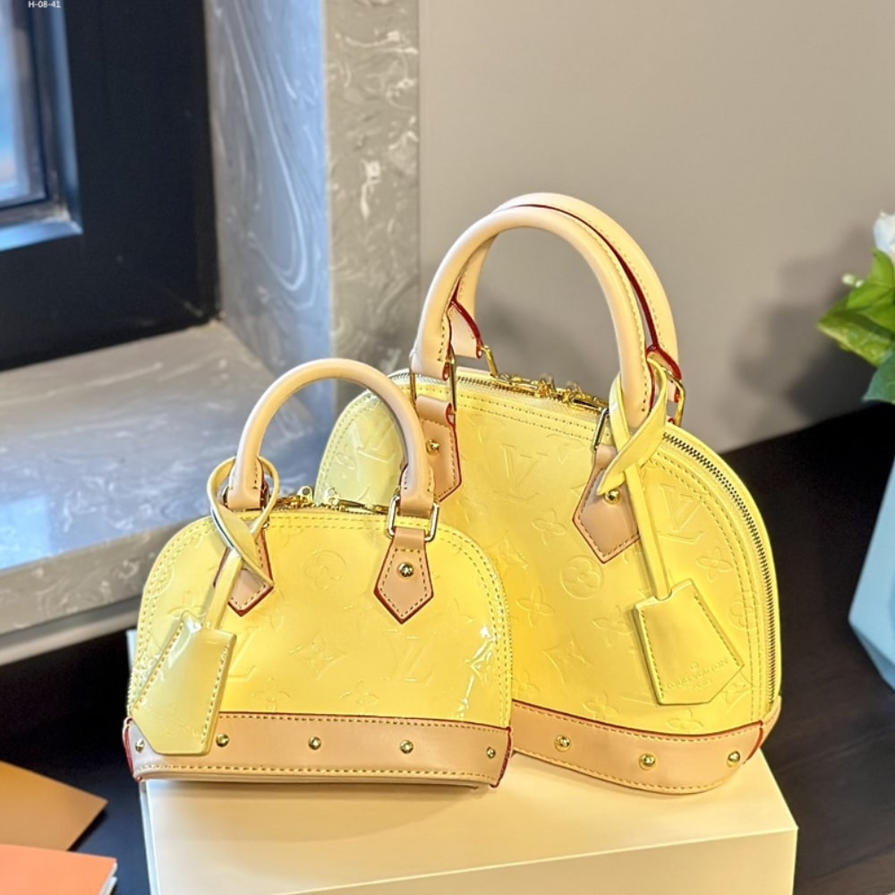Alternative view of Louis Vuitton Alma BB Chic And Yellow 18Cm M24063