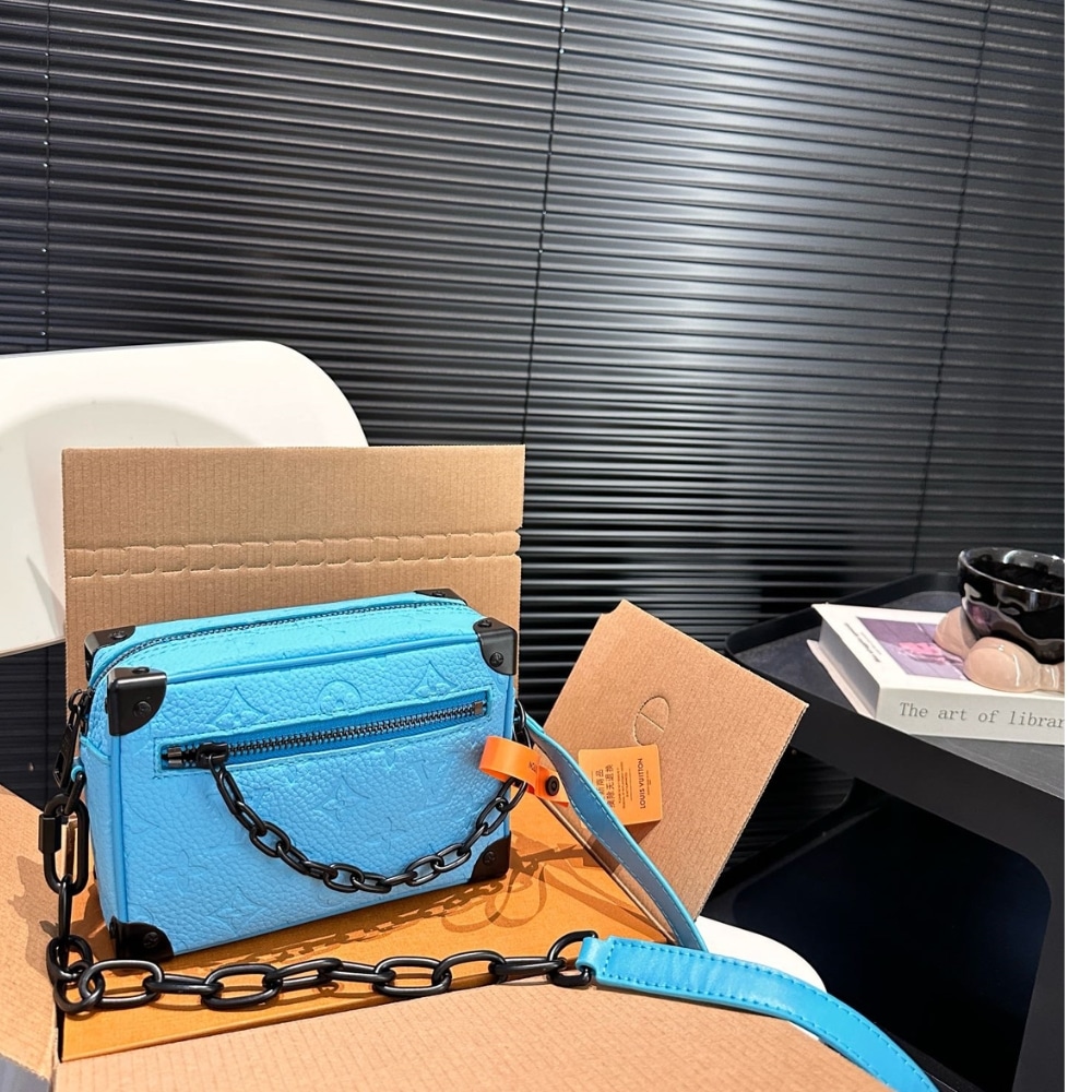 Alternative view of Louis Vuitton Mini Soft Trunk Turquoise 18Cm M11673