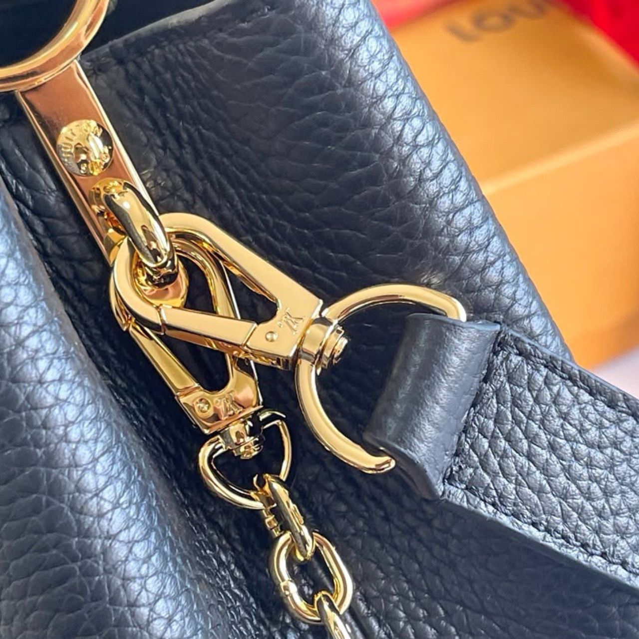 Louis Vuitton Capucines Black And Grey 27Cm M20708 - Image 10