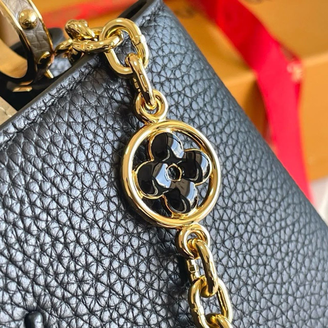 Louis Vuitton Capucines Black And Grey 27Cm M20708 - Image 8