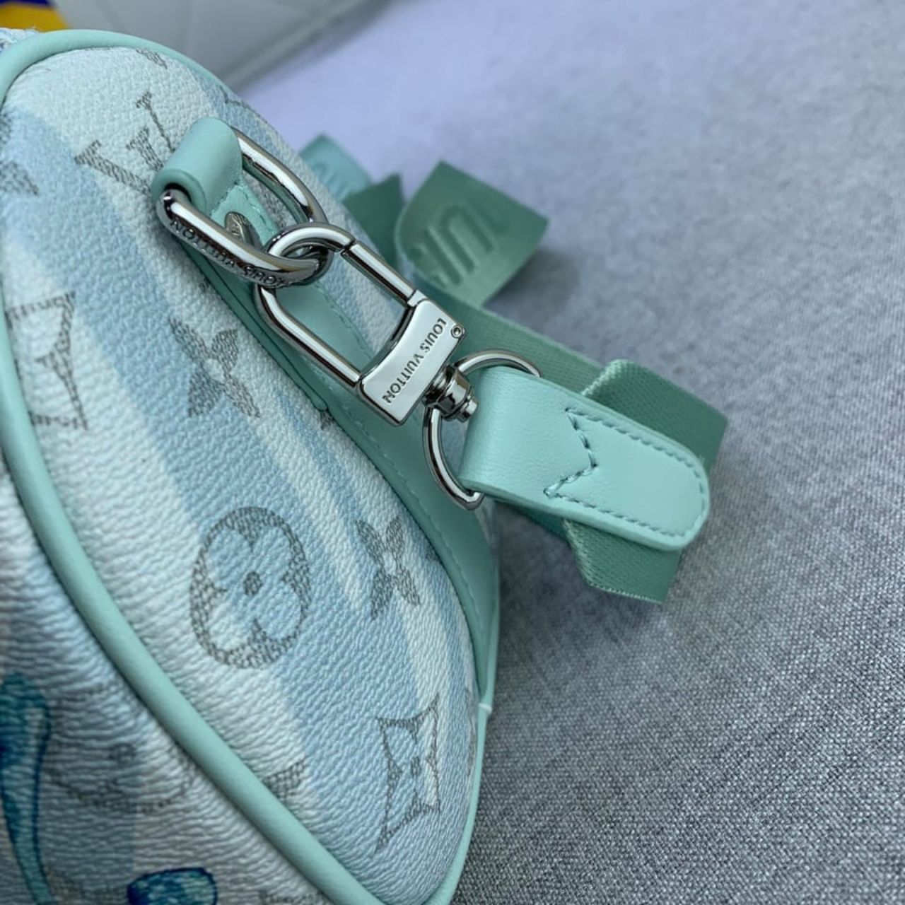 Louis Vuitton Keepall Bandouliere Crystal Green 25Cm M22527 - Image 10