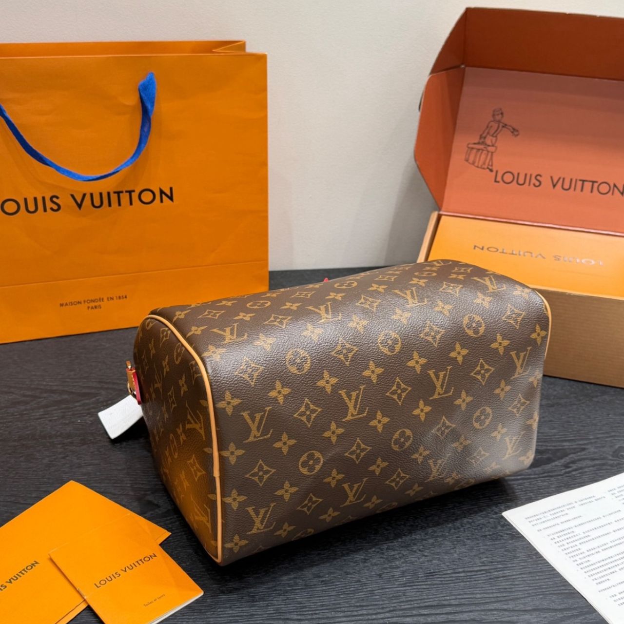 Louis Vuitton Speedy Soft 30 Crafty Brown 30Cm M11945 - Image 5