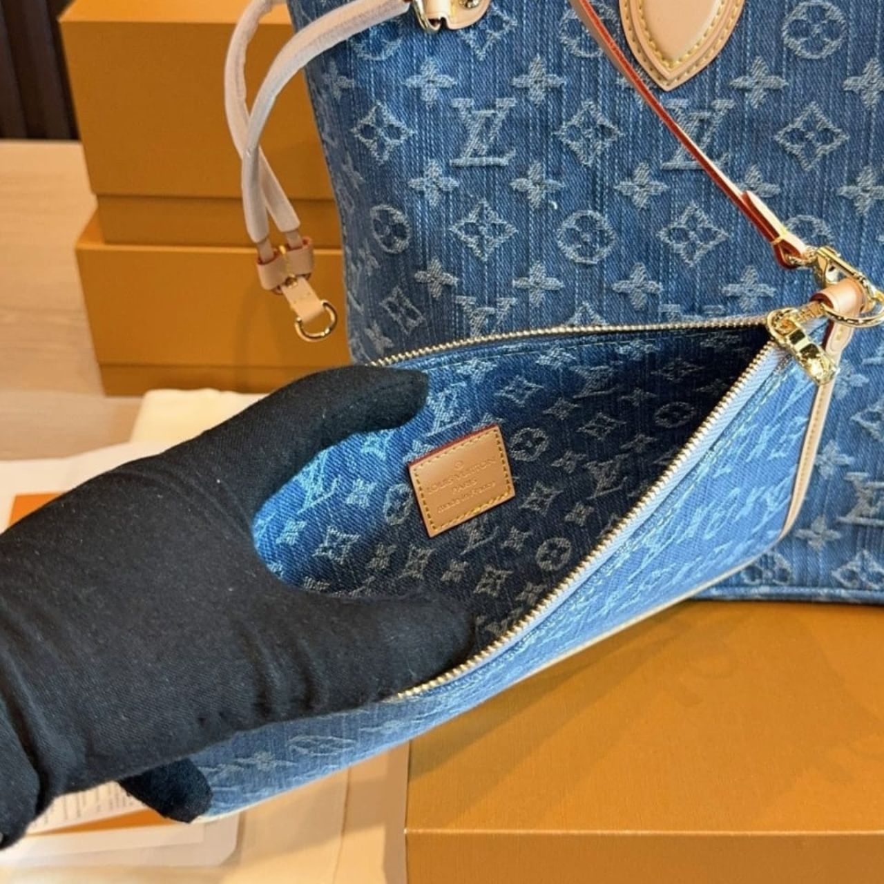 Louis Vuitton Neverfull MM Bag Denim Blue 31Cm M13192 - Image 5